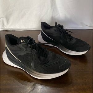 Lululemon Blissfeel Run Women's Size 7 Black White Running Shoes Athletic